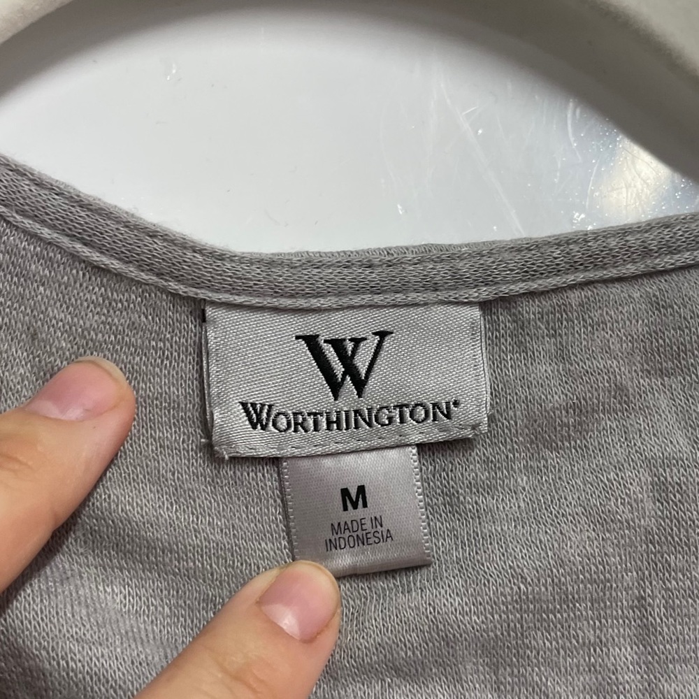 Worthington size medium gray short sleeve blouse with sequins - Picture 3 of 6